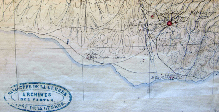 Ausschnitt aus der Karte der Morée-Expedition, mit einer Erwähnung von antiken Blöcken in der Region um Amarynthos